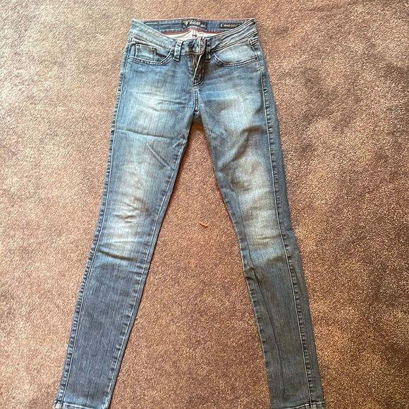 Guess Brittney Jeans - Picture 1 of 6